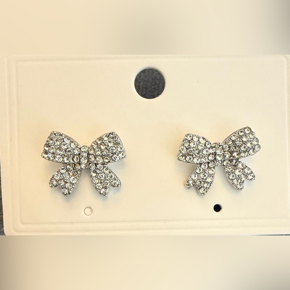 Jewelry - 💎4/$20💎Bow Stud Earrings - Silver Tone
